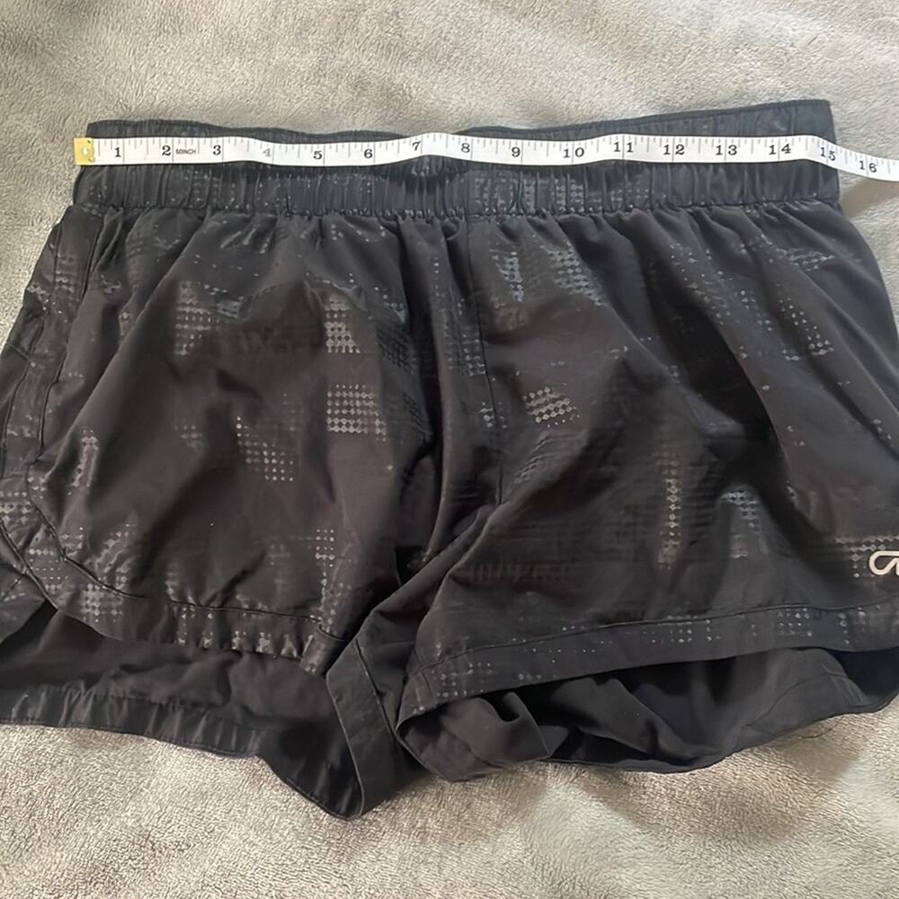 Gap fit black running shorts - Picture 7 of 7